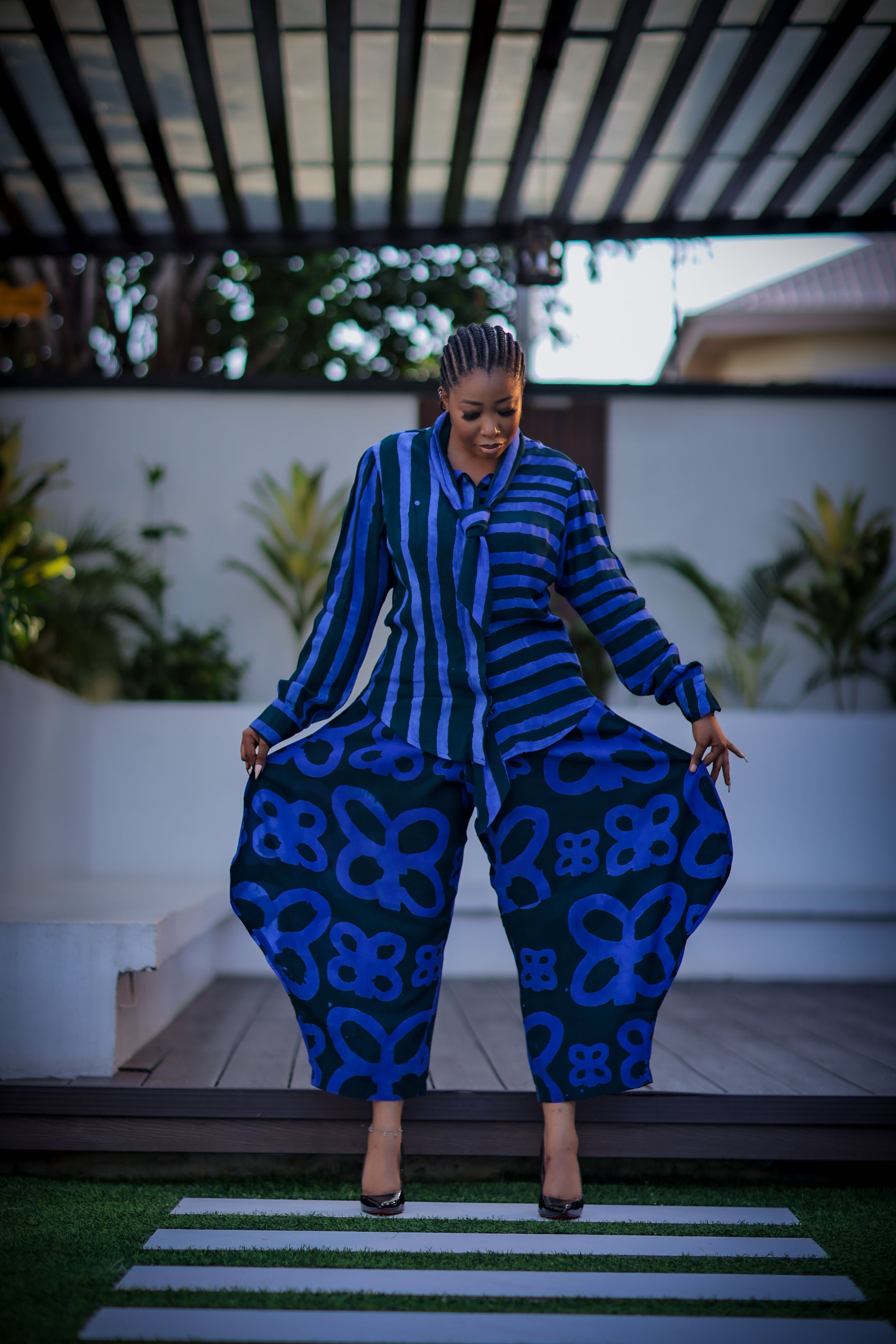 Ajiun kembe horseshoe pants set