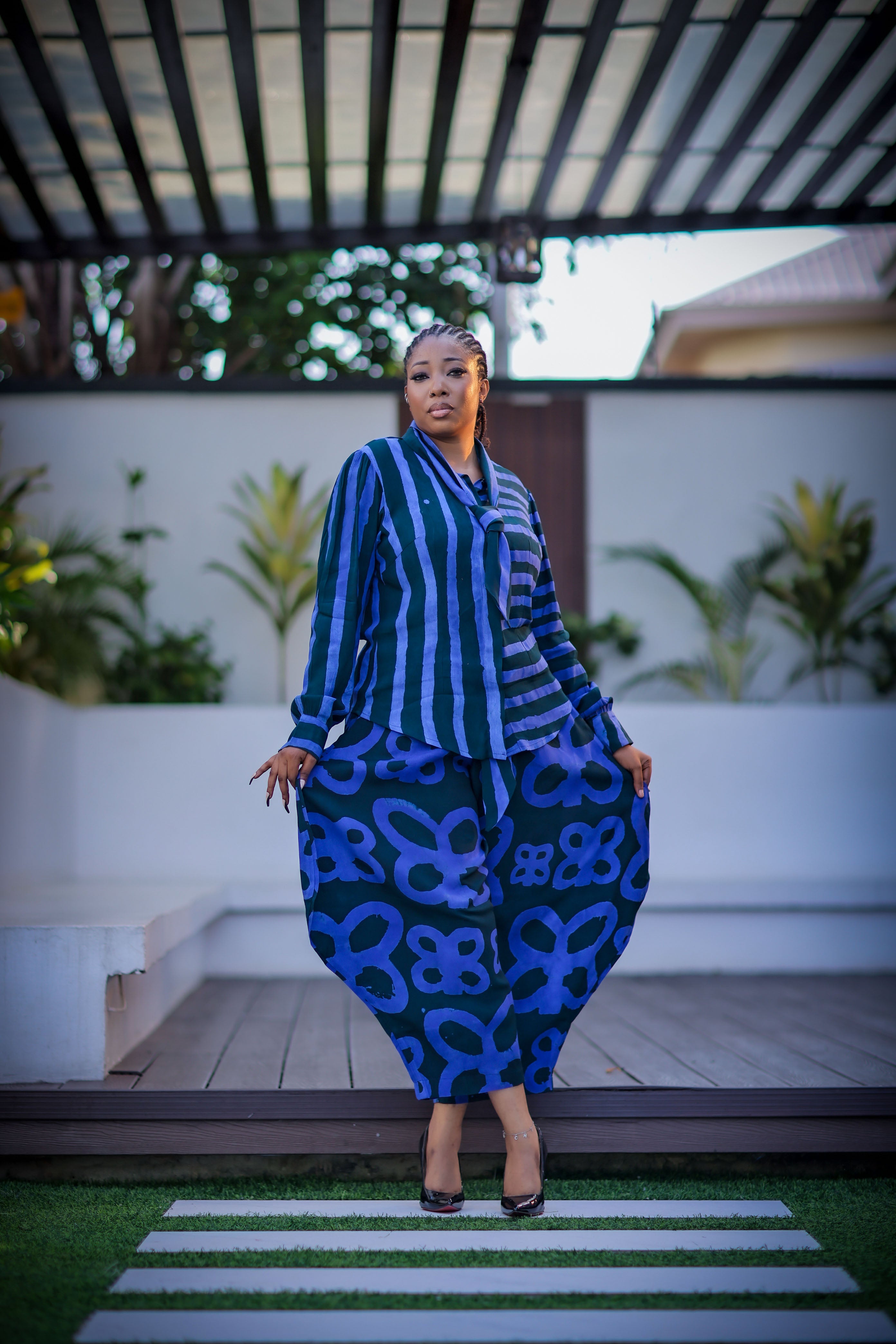 Ajiun kembe horseshoe pants set