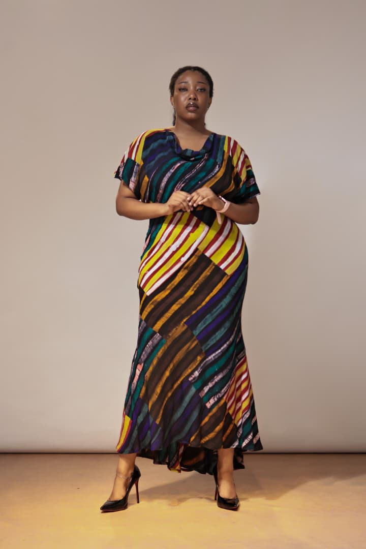 Asymmetric skirt sets