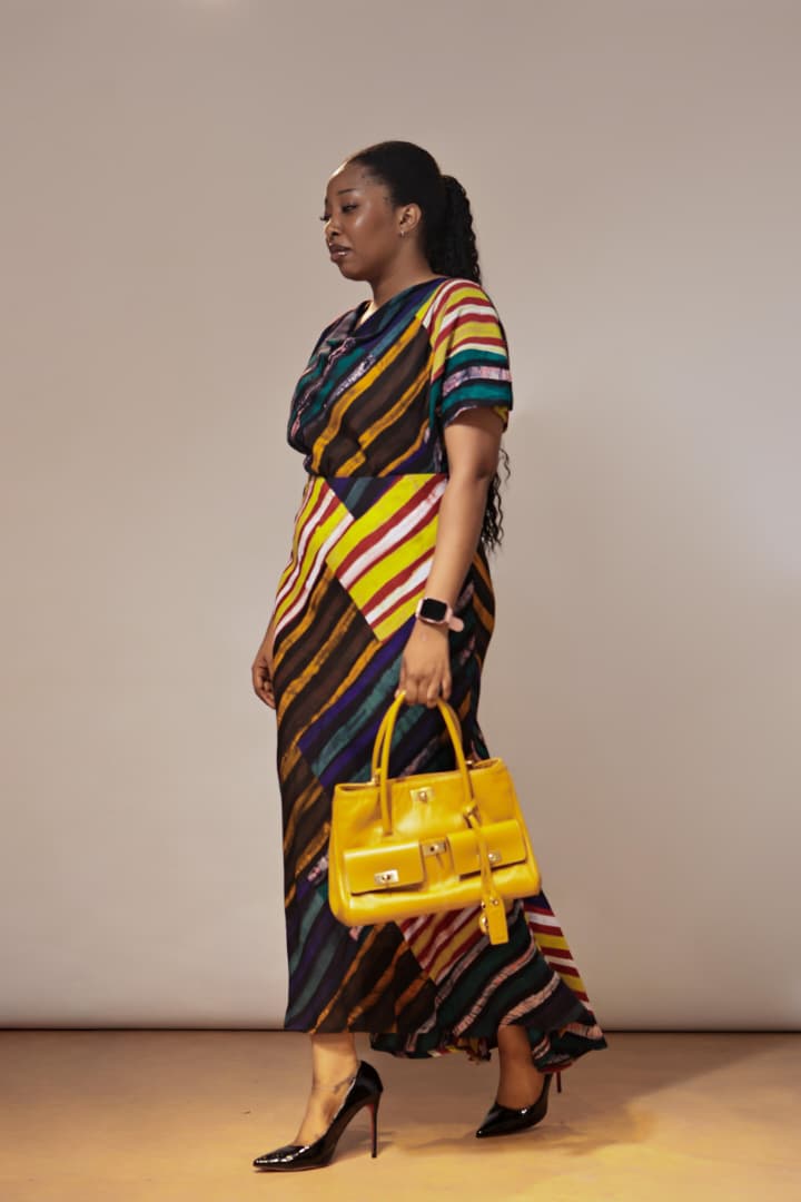 Asymmetric skirt sets